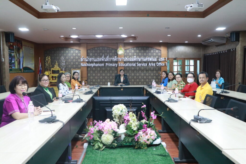 ประชุมมอบนโยบายและแนวทางการทำงานของ สพป.นครพนม เขต 1 1 Img 9298