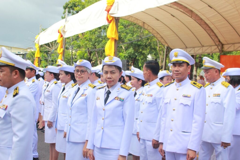 ร่วมพิธีเชิญไฟพระฤกษ์ในงานประเพณีไหลเรือไฟจังหวัดนครพนม ประจำปี 2567 8 Line Album พิธีเชิญไฟพระฤกษ์งานประเพณีไหลเรือไฟ 241017 49