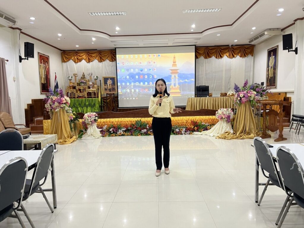 ประชุมชี้แจงการขับเคลื่อนเครือข่ายโรงเรียนพัฒนาตนเอง (TSQM-N)ของโรงเรียนในสังกัด 2 S 53575826 0