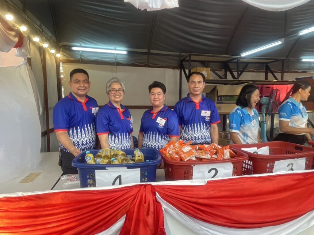 ร่วมเข้าเวรร้านกาชาดจังหวัดนครพนม งานประเพณีไหลเรือไฟและงานกาชาดจังหวัดนครพนม ประจำปี 2567 1 S 967892997 0