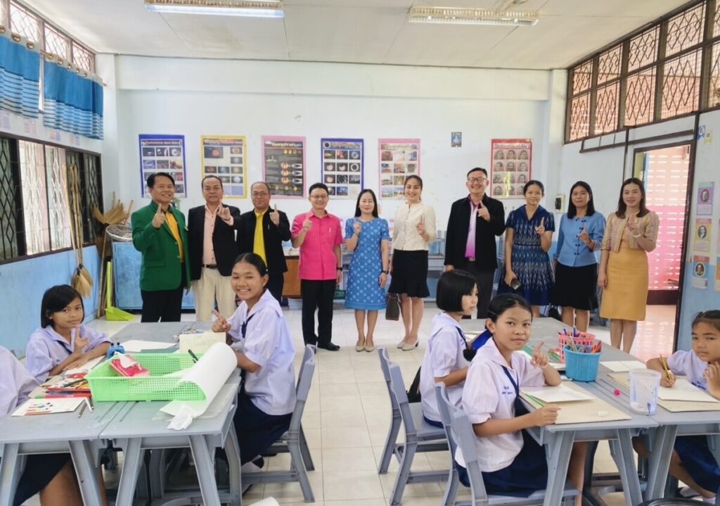 เปิดงานการแข่งขันงานศิลปหัตถกรรมนักเรียน ครั้งที่ 72 ปีการศึกษา 2567 เครือข่ายบ้านกลางดงขวาง 3 3520B686 A67E 4A1D AA4E 8FBF79AE8352