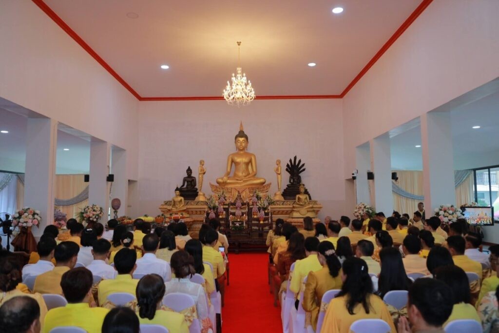 ร่วมพิธีสมโภชน์ผ้าพระกฐินพระราชทาน เนื่องในงานกฐินพระราชทาน สำนักงานคณะกรรมการการศึกษาขั้นพื้นฐาน ประจำปี 2567 4 418A0386
