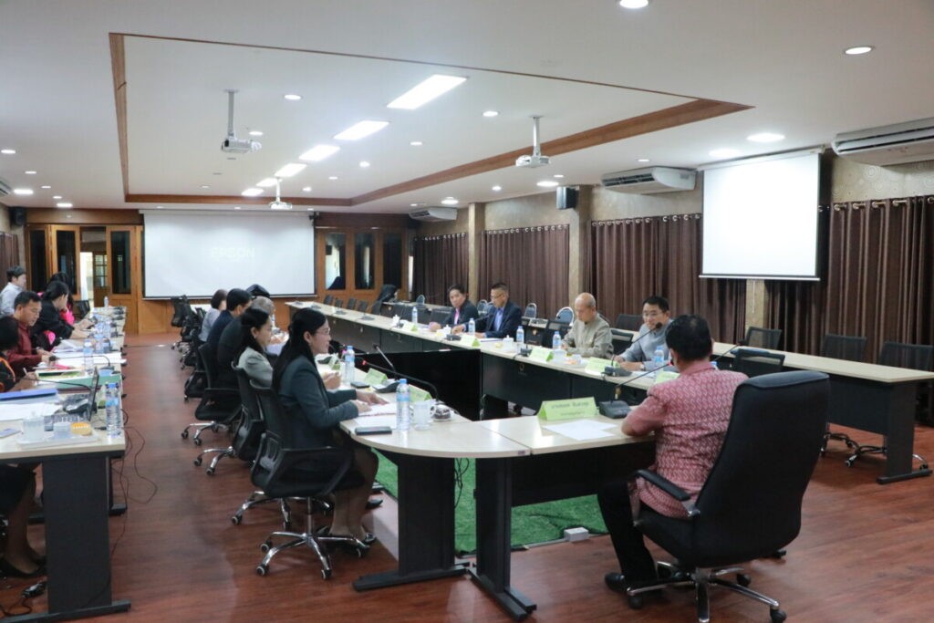 ประชุม อ.ก.ค.ศ. เขตพื้นที่การศึกษาประถมศึกษานครพนม เขต 1 ครั้งที่ 11/2567 5 IMG 4414