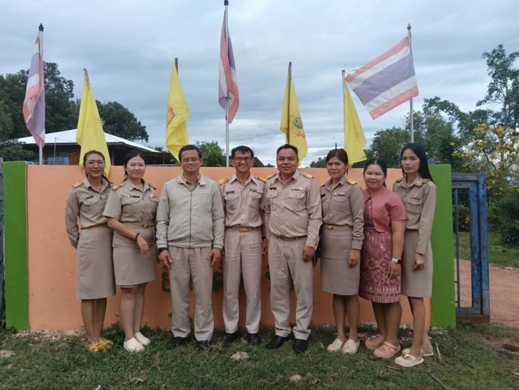 สพป.นครพนม เขต 1 ให้ความรู้ด้านกฎหมาย และวินัยข้าราชการครู และบุคลากร ณ โรงเรียนบ้านเหล่าภูมีคำธาตุ และโรงเรียนบ้านนาหัวบ่อ 3 S 119545880 0