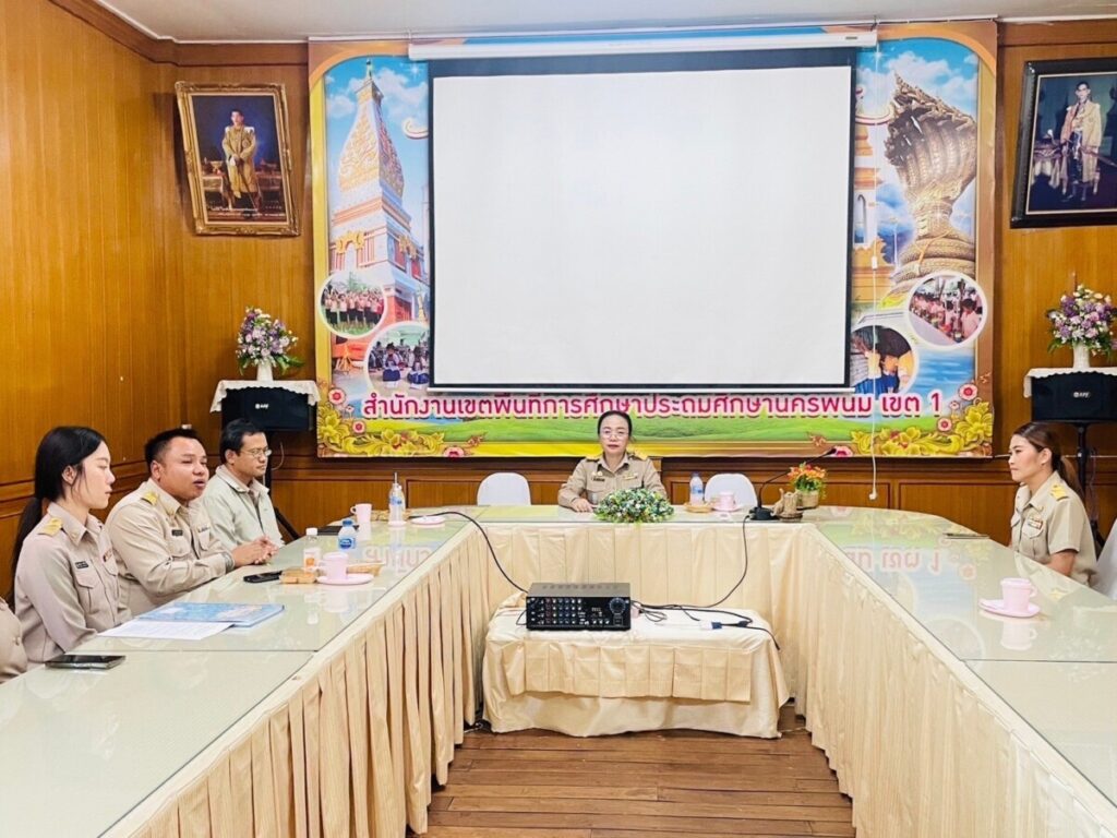 ให้ความรู้ด้านกฎหมาย และวินัยข้าราชการครู และบุคลากรทางการศึกษา ณ โรงเรียนชุมชนนามนวิทยาคารและโรงเรียนบ้านโคกก่อง 2 S 122945561 0