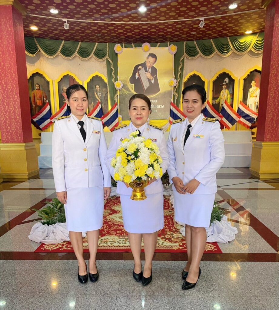 ร่วมวางพานพุ่มดอกไม้สดถวายราชสักการะ เนื่องในวันพระบิดาแห่งฝนหลวง ประจำปี 2567 1 S 16531463 0