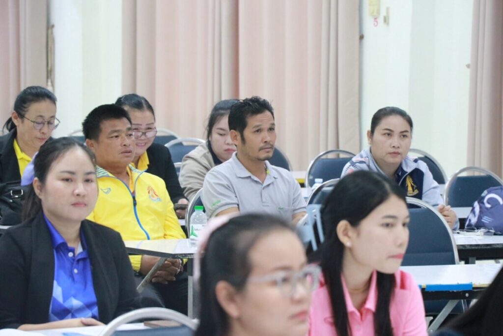 ประชุมการจัดจ้างผู้ปฏิบัติงานให้ราชการ ตำแหน่งพี่เลี้ยงเด็กพิการ ปีงบประมาณ พ.ศ.2568 4 S 54116479 0