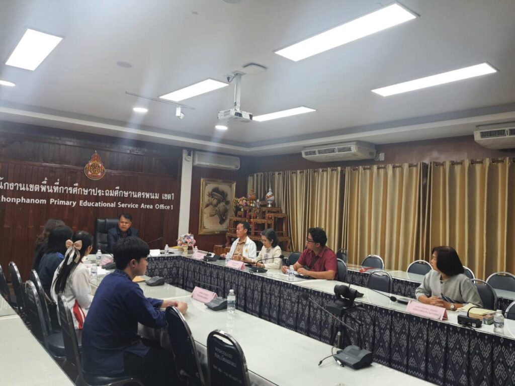 ประชุมการตรวจสอบแก้ไขแบบรายงานผู้สำเร็จการศึกษาตามหลักสูตรแกนกลางการศึกษาขั้นพื้นฐาน (ปพ.3) 3 25963 0