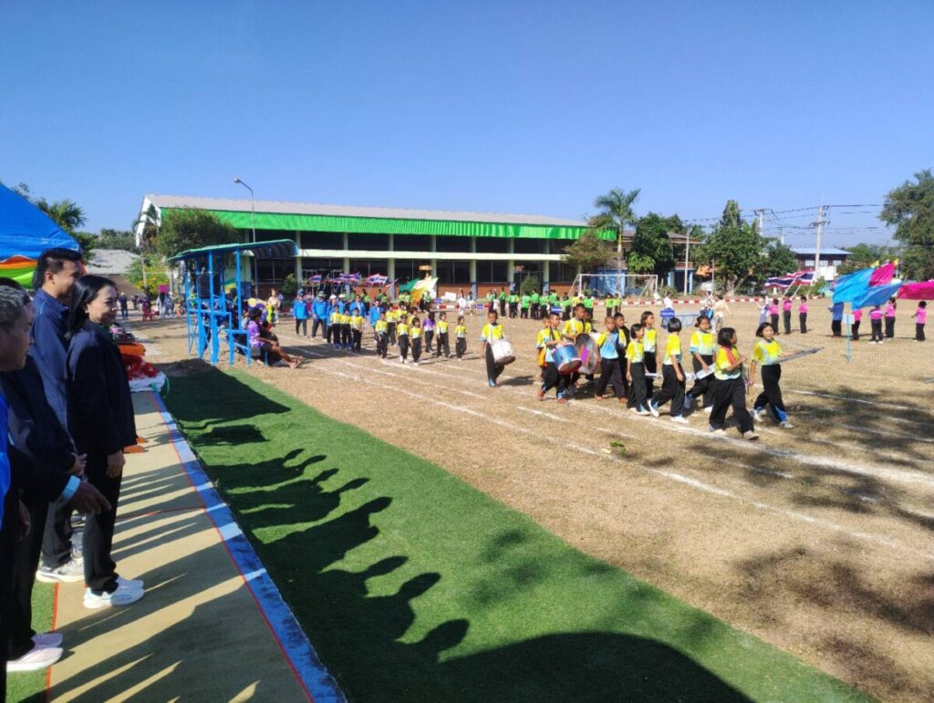เปิดงานการแข่งขันกีฬา-กรีฑานักเรียน เครือข่ายฝั่งแดงน้ำก่ำ 4 3221 0