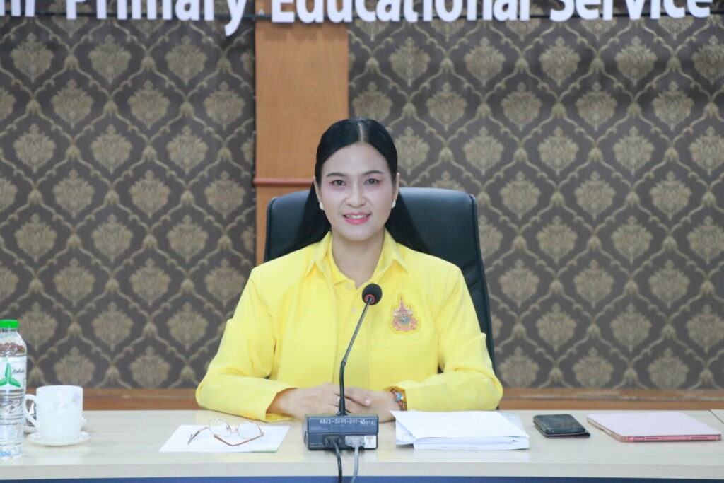 ประชุมคณะทำงานการพัฒนางานตามข้อตกลงของข้าราชการครูและบุคลากรทางการศึกษา ตำแหน่ง ผู้อำนวยการสำนักงานเขตพื้นที่การศึกษา 2 IMG 6743