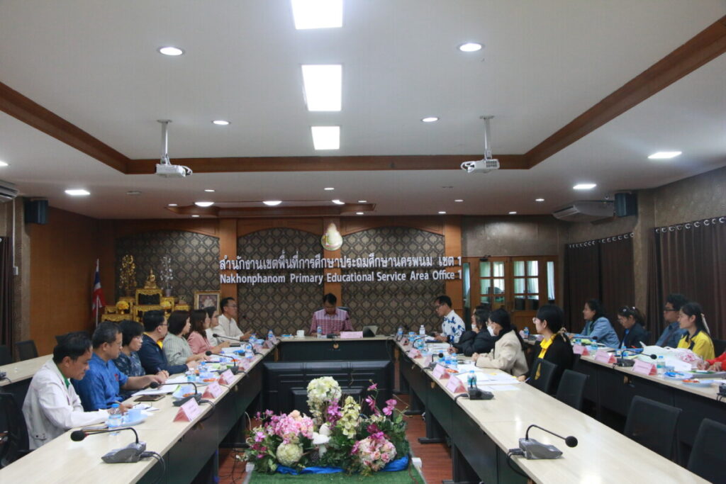 การประชุมการจัดทำแบบรายงานผู้สำเร็จการศึกษาตามหลักสูตรแกนกลางการศึกษาขั้นพื้นฐาน (ปพ.3) 3 IMG 8565