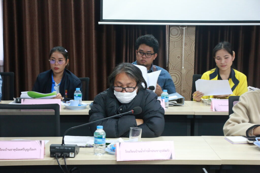 การประชุมการจัดทำแบบรายงานผู้สำเร็จการศึกษาตามหลักสูตรแกนกลางการศึกษาขั้นพื้นฐาน (ปพ.3) 9 IMG 8586
