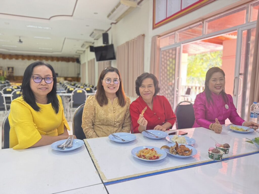กิจกรรม "สวมใส่ผ้าไทย หิ้วปิ่นโต กินข้าวเที่ยงร่วมกัน" ประจำเดือนธันวาคม 4 S 10731541 0