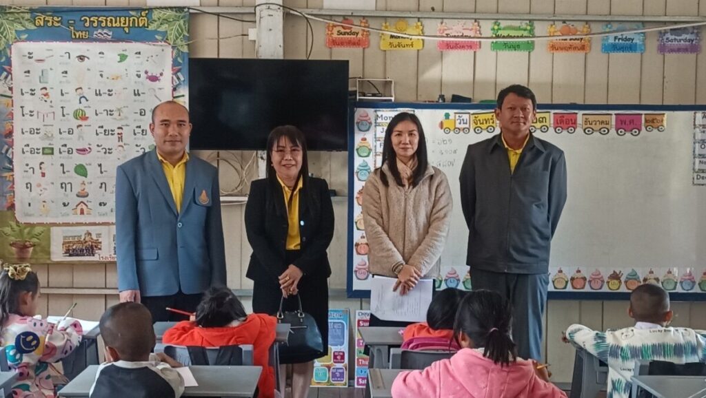 นิเทศ ติดตามการดำเนินการคัดกรอง ความสามารถในการอ่านและการเขียนของนักเรียน เครือข่ายสุนทรอาจสามารถนาทราย 2 S 4522049 0