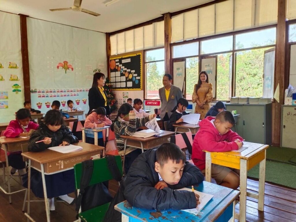 นิเทศ ติดตามการดำเนินการคัดกรอง ความสามารถในการอ่านและการเขียนของนักเรียน เครือข่ายสุนทรอาจสามารถนาทราย 3 S 4522053 0