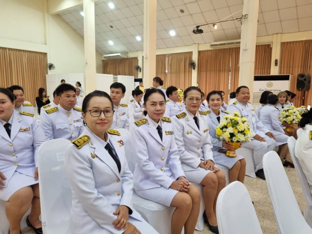 สพป.นครพนม เขต 1 ร่วมพิธีน้อมรำลึกวันยุทธหัตถีสมเด็จพระนเรศวรมหาราช ประจำปี 2568 4 442561 0 0