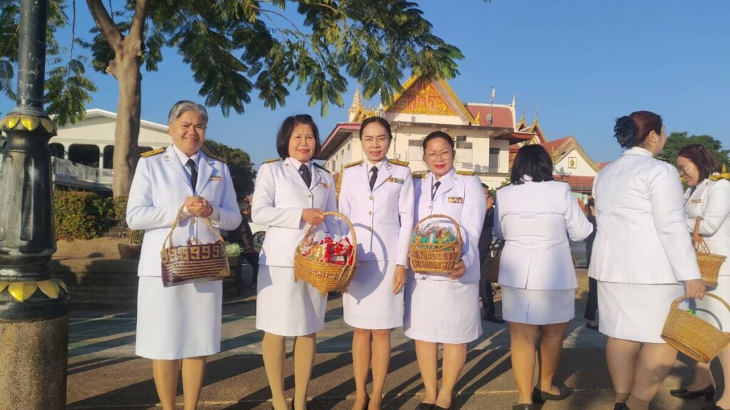 สพป.นครพนม เขต 1 ร่วมงาน "วันสมมงคล" เฉลิมพระชนมพรรษา รัชกาลที่ 10 ณ วัดมหาธาตุ จ.นครพนม 1 6226 0