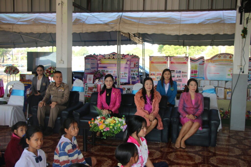 สพป.นครพนม เขต 1 เปิดโครงการ “ประสานใจร่วมต้านภัยยาเสพติด” ณ โรงเรียนบ้านนาราชควาย พร้อมเครือข่าย 5 โรงเรียนร่วมกิจกรรม 1 IMG 9980