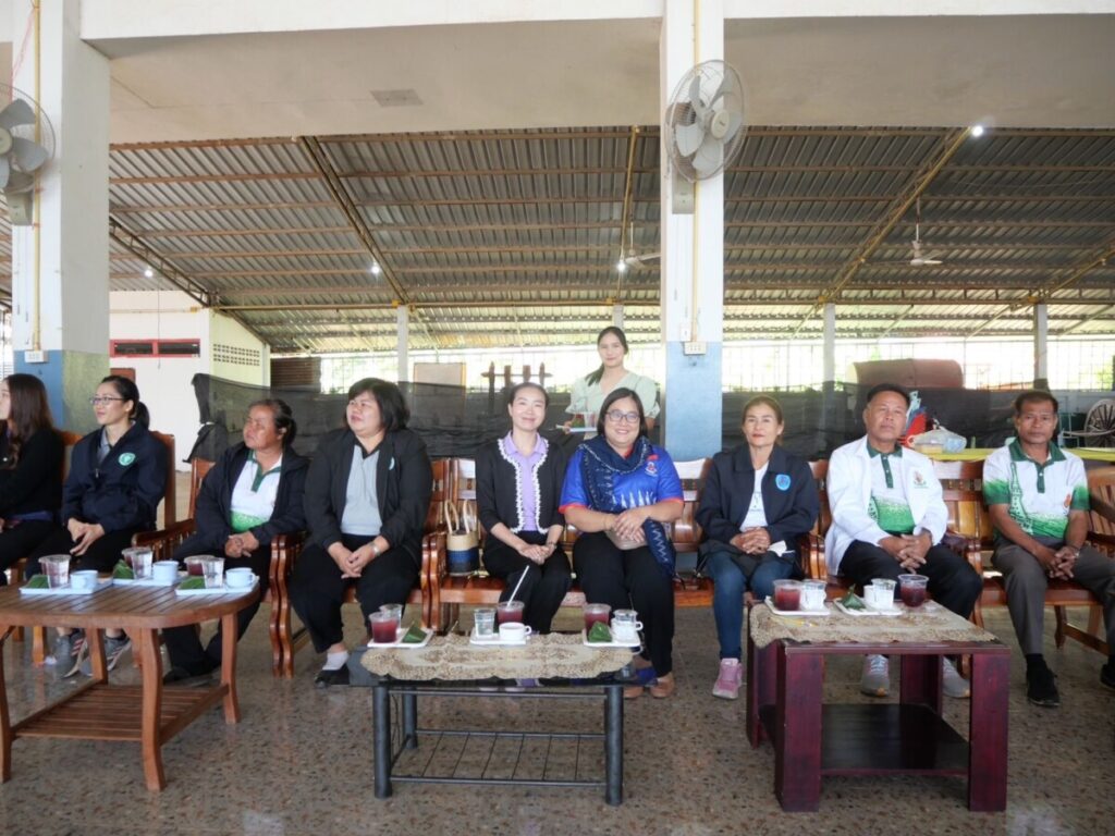 สพป.นครพนม เขต 1 ร่วมงานวันเด็ก โรงเรียนในเครือข่ายฝั่งแดงน้ำก่ำ 4 S 45629540 0