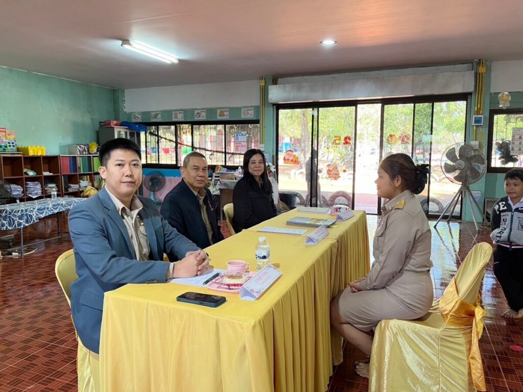 ประเมินการเตรียมความพร้อมและพัฒนาอย่างเข้ม ตำแหน่งครูผู้ช่วย จำนวน 1 ราย ณ โรงเรียนบ้านดอนกลาง 4 S 54837381 0