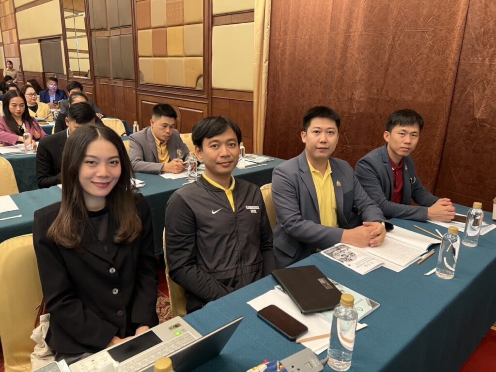 สพป.นครพนม เขต 1 ร่วมอบรมวิทยากรแกนนำเพื่อพัฒนาการจัดระบบบริการช่วงเชื่อมต่อสำหรับเด็กที่มีความต้องการจำเป็นพิเศษในสถานศึกษา สังกัดสำนักบริหารงานการศึกษาพิเศษ 3 S 54935693 0