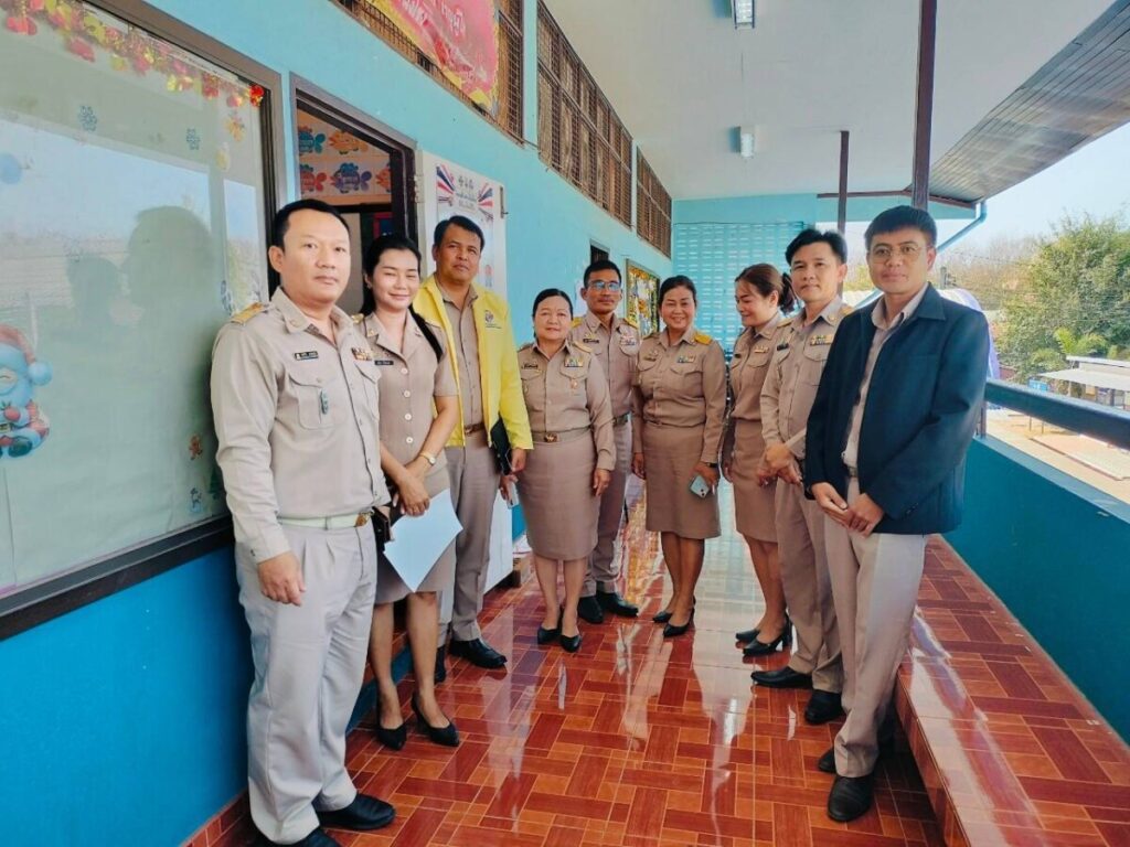สพป.นครพนม เขต 1 ออกตรวจเยี่ยม ให้กำลังใจ นักเรียนและคณะกรรมการ O-NET ปีการศึกษา 2567 ชั้นประถมศึกษาปีที่ 6 2 109651 0